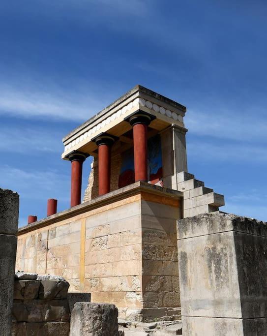 The Big Little One. Stylish & Convenient Heraklion (Crete)